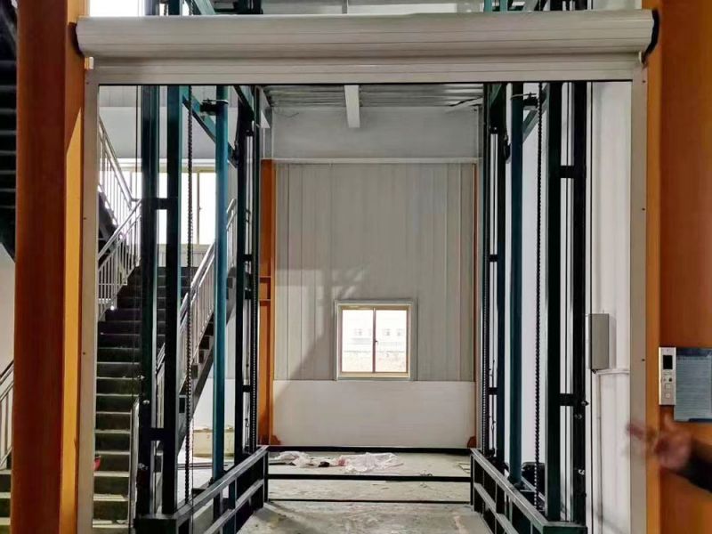 自動(dòng)卷簾門液壓貨梯